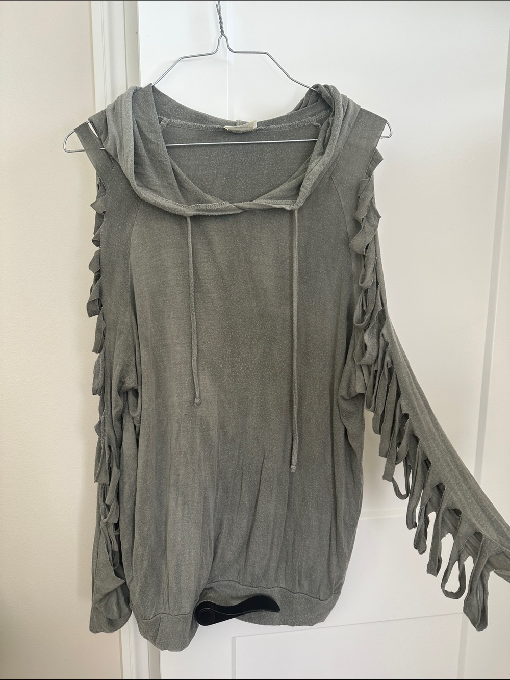 Fringed Cold-Shoulder Hoodie in Olive Gray